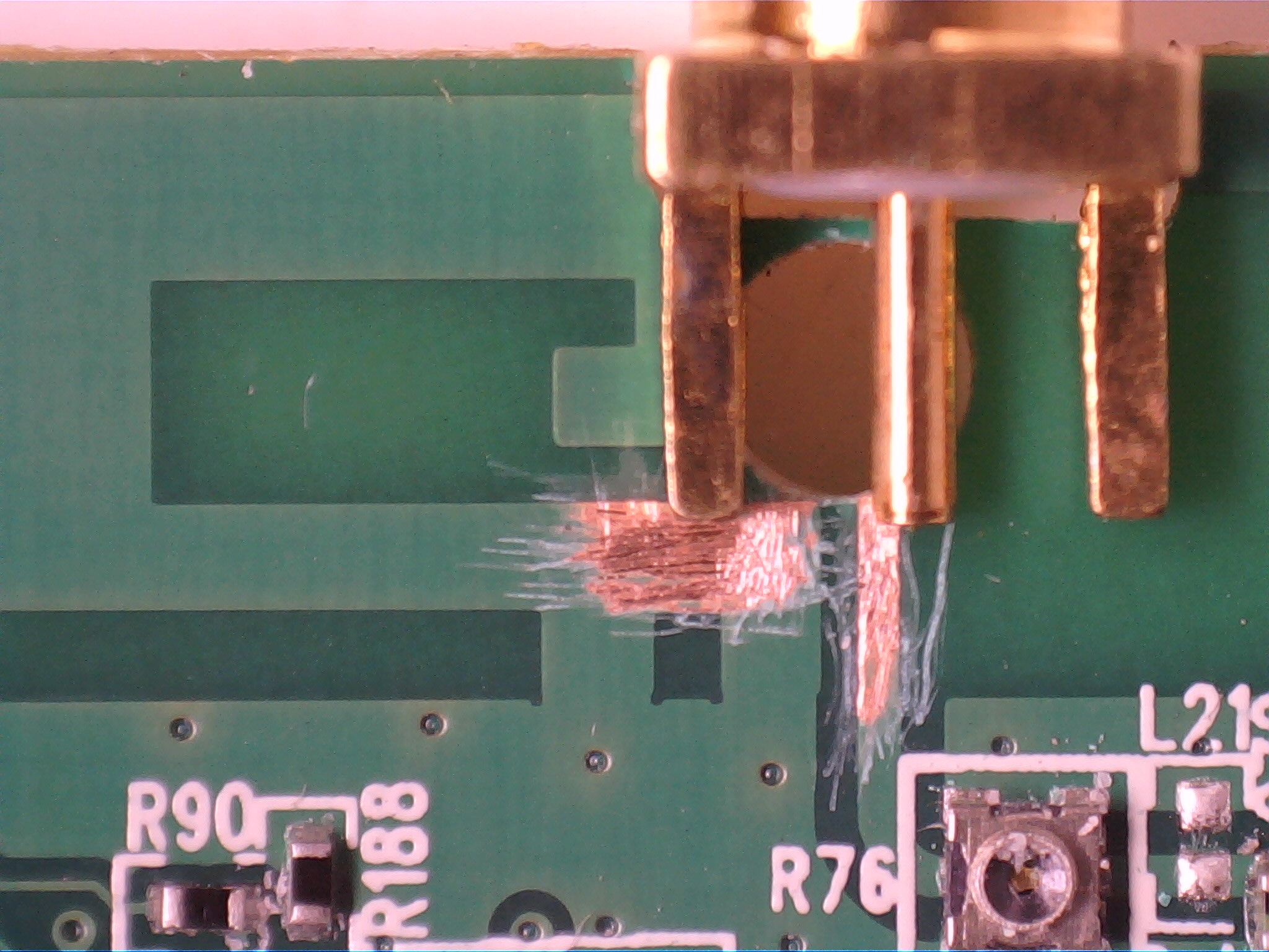 gl-inet-6416-external-antenna-hack-8