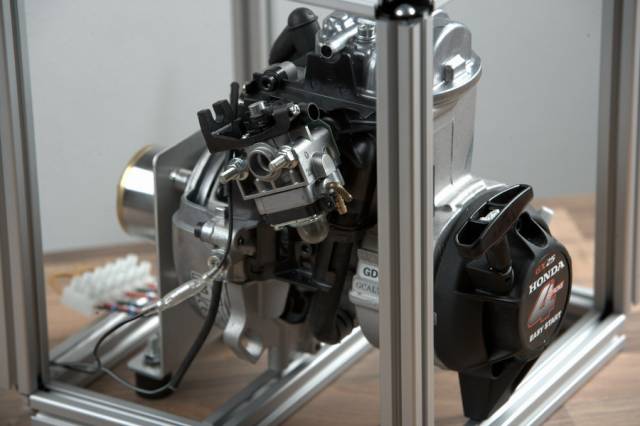 Honda GX25 in new APU rig's frame